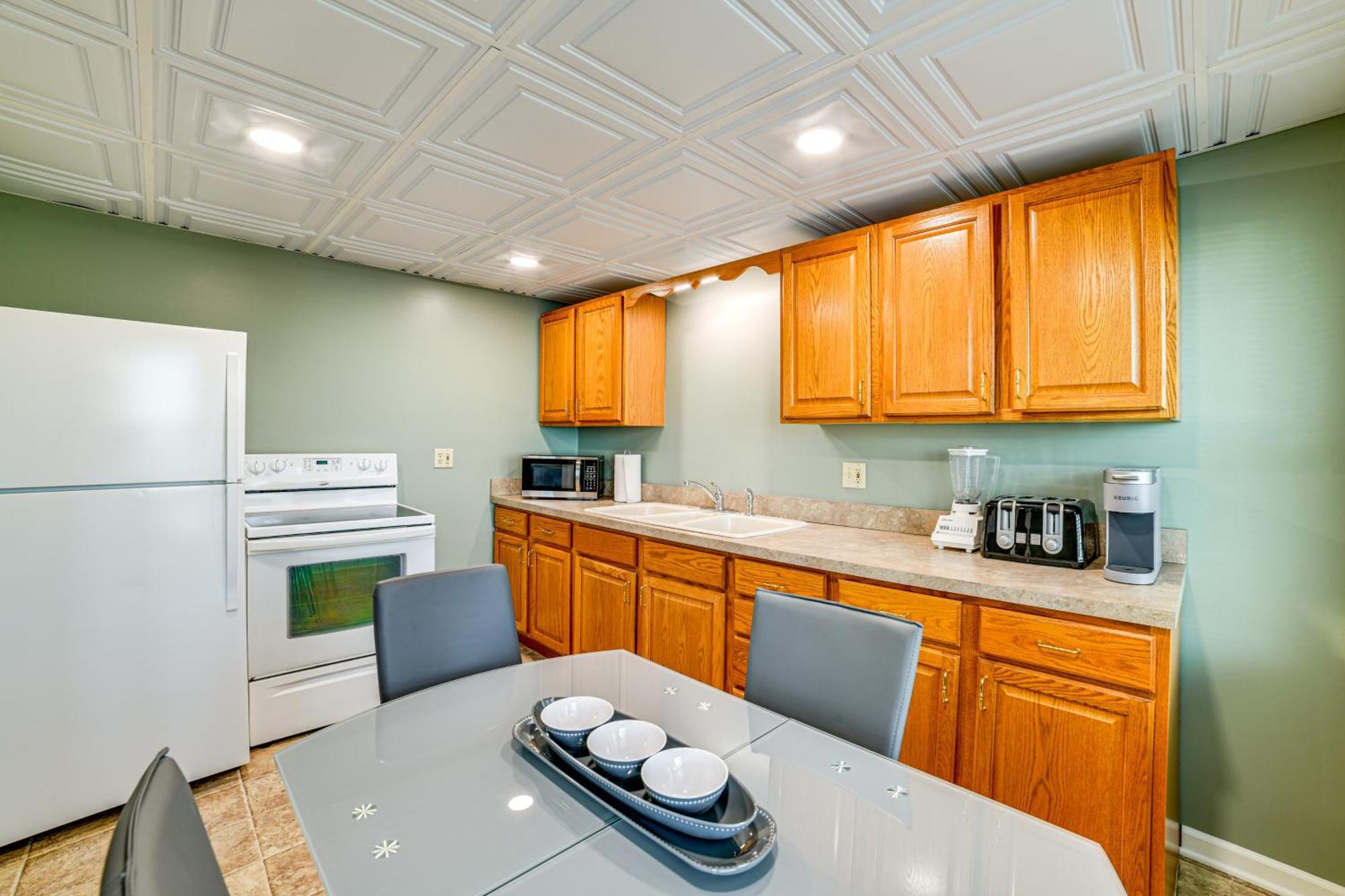 Less Than 2 Mi To Suny Cortland Unit With Private Parking Exterior foto